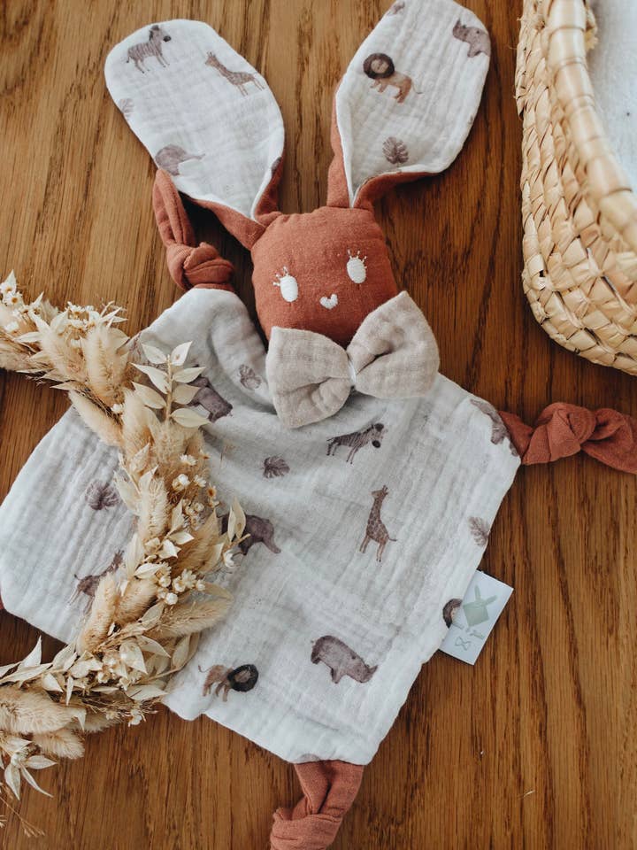 Doudou Lange Chouchou – Mini Safari für den Großhandel von Louis & Jules Stambouli Conseil