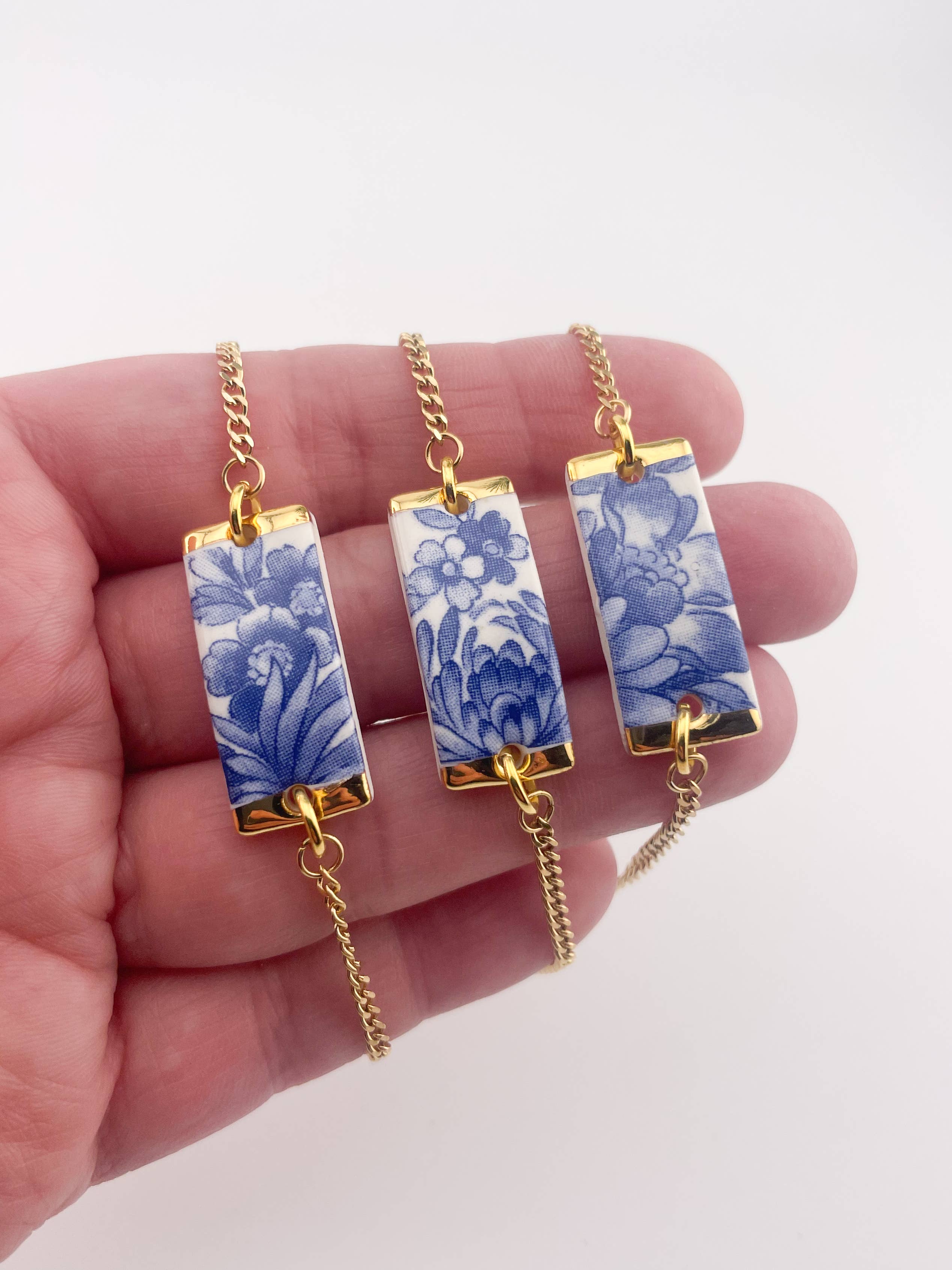 Clay Blanca – Großhandel Armband mit Charms/Anhängern – Blaue China Rechteck-Armbänder (Optionen)13