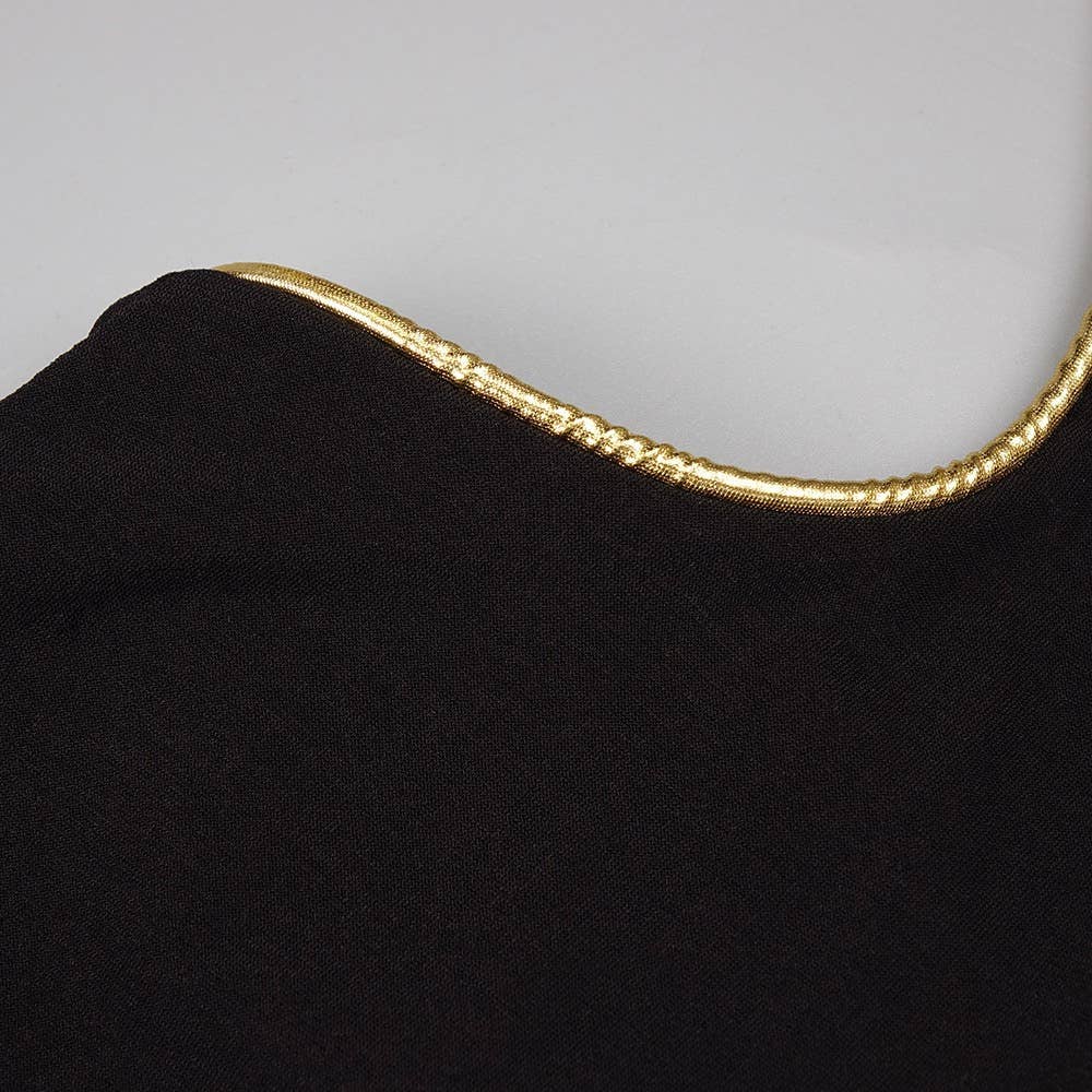 Preto JP22 Macacão sem Costas com Halter e Detalhe Floral Dourado 3D para venda a revendedores na Faire20