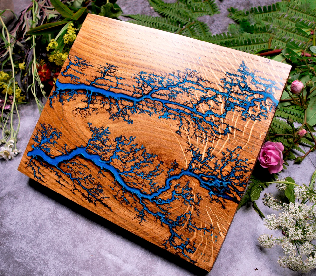 Wildflower Designs – wholesale Cheese board – Handmade Lichtenberg Oak Epoxy Resin Cheese and Wine Set6
