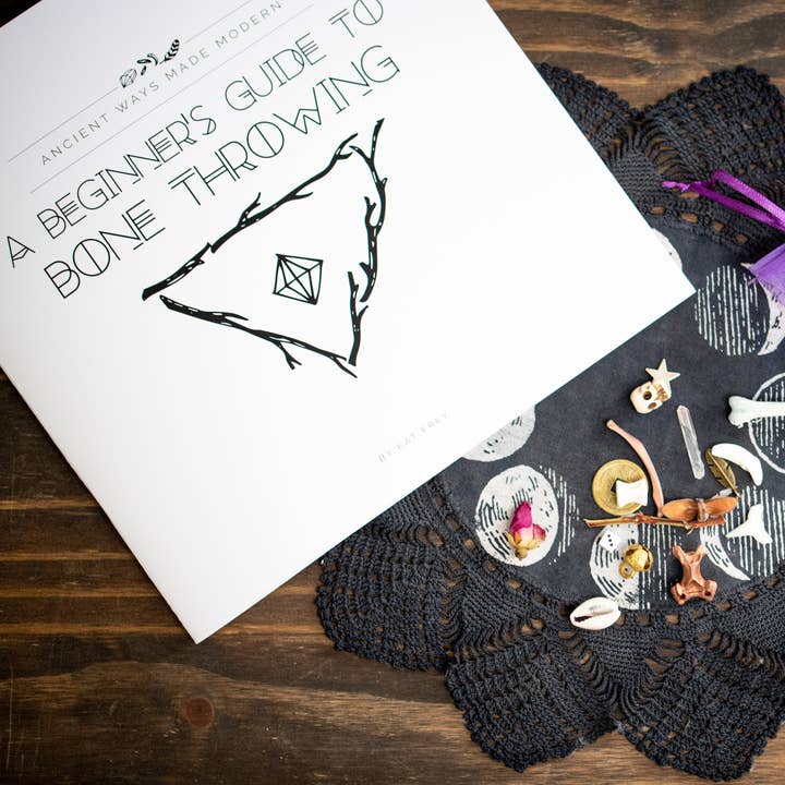 Taming the Tangle - Wholesale Body, Mind & Spirit - A Beginner's Guide to Bone Throwing, divination guide book3