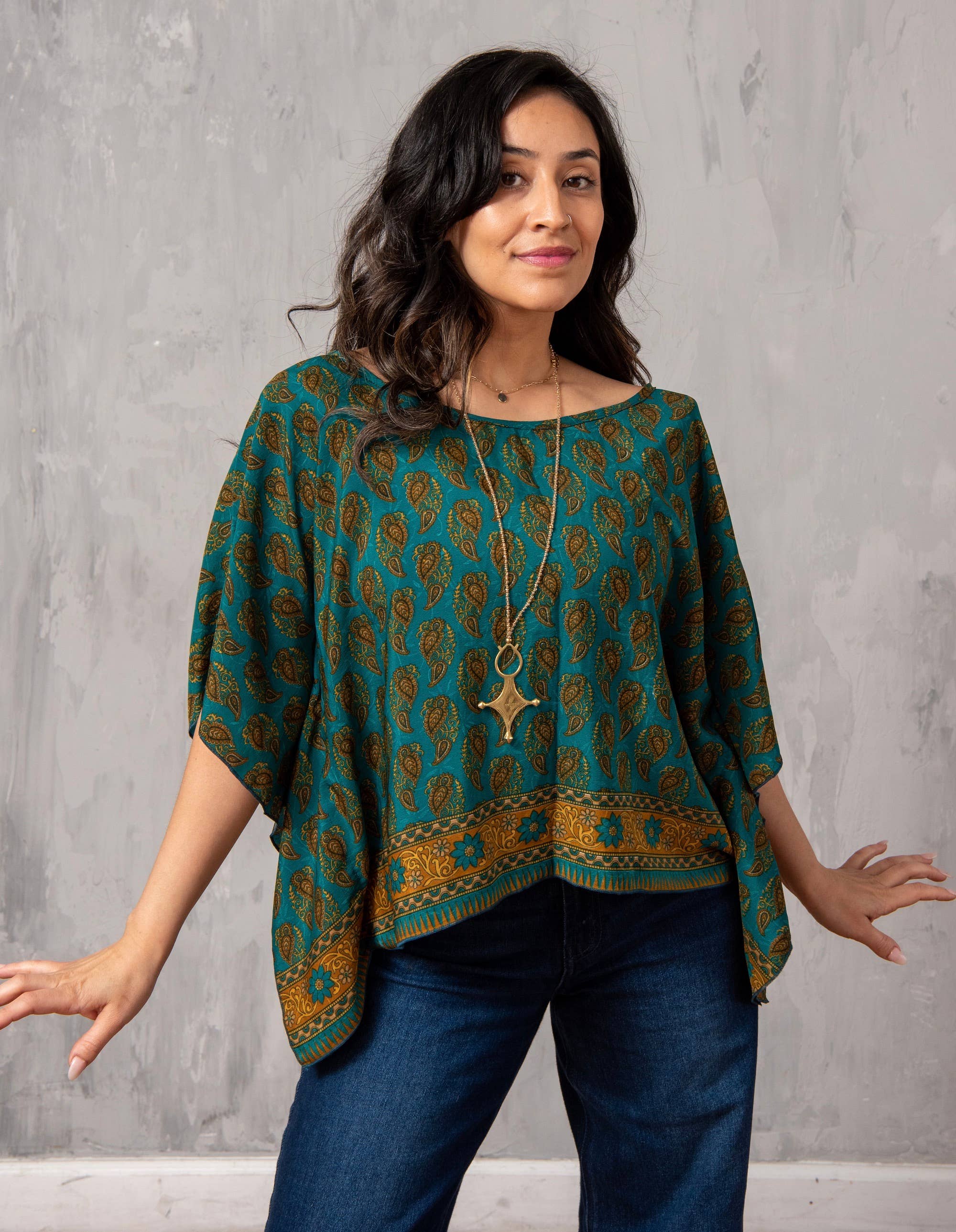 Baizaar - Vente Chemisier – femme - Top court fluide en sari recyclé4