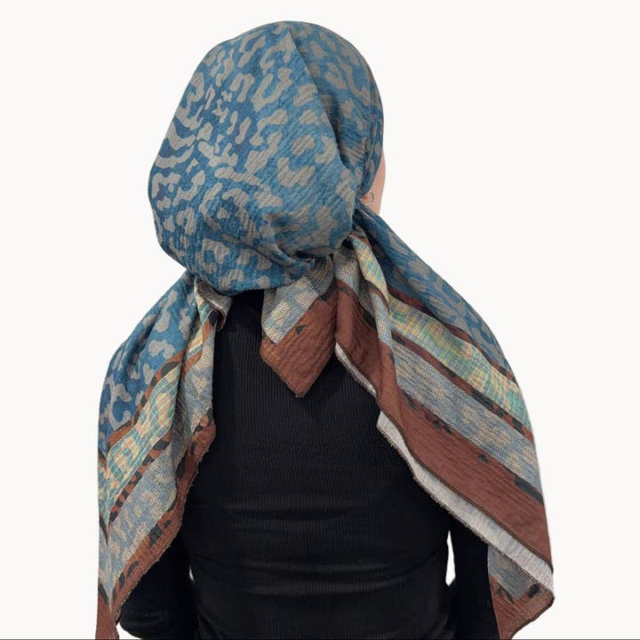 Indigo Leopard Mix Förknuten Scarf för wholesale av VALERI