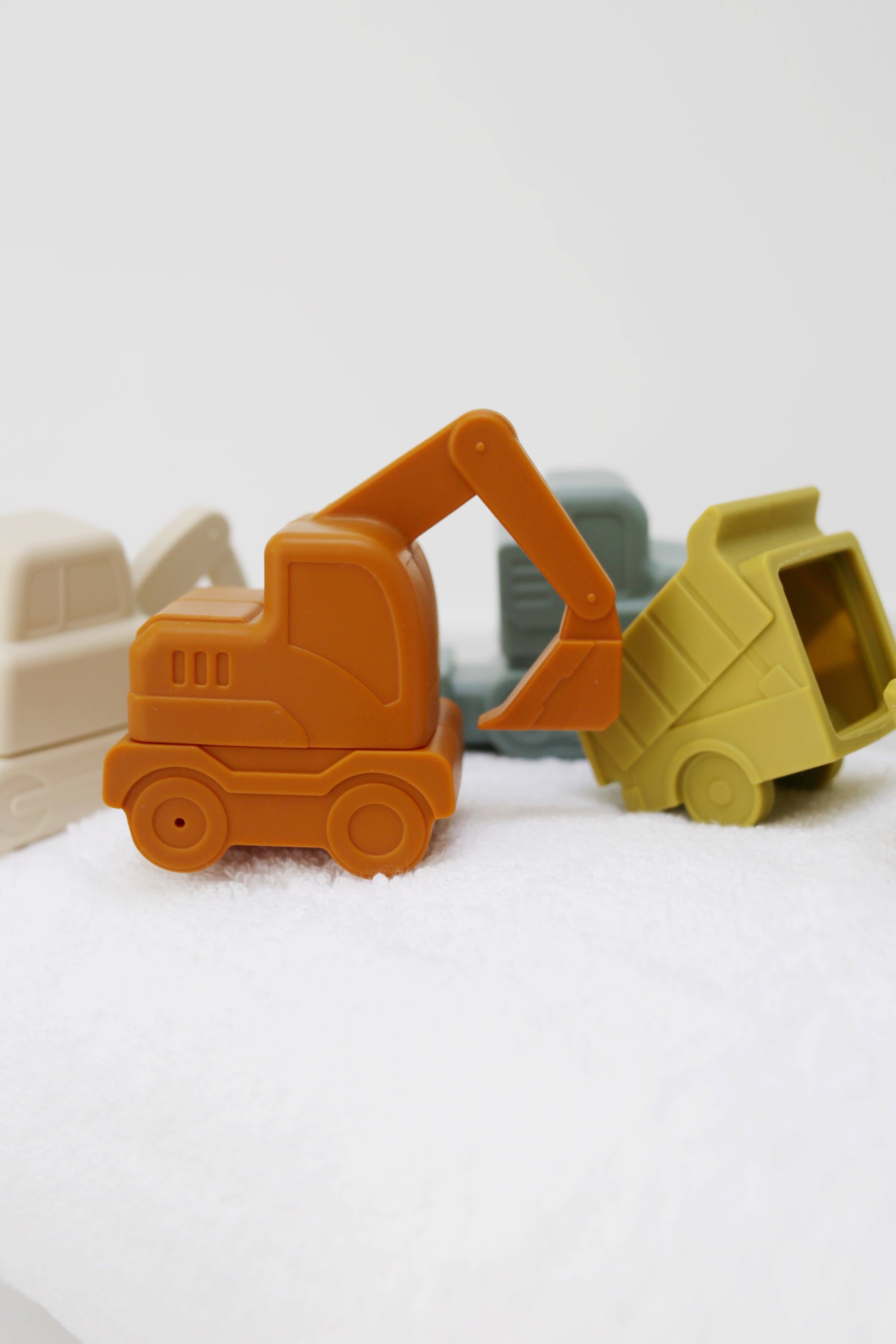 Marlowe & Co - Wholesale Bath Toy - Baby - Construction Vehicle Mold Free Silicone Bath Toy Set 7