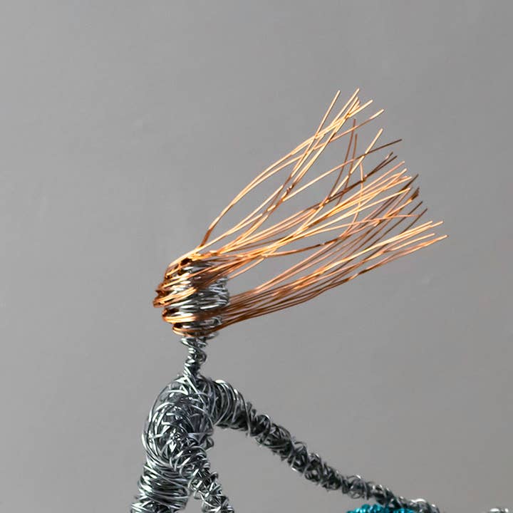 Haritopoulou – wholesale Sculpture – Bicycle with Cyclist Wire Sculpture2