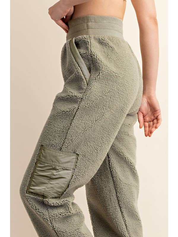 Sunday Morning - Wholesale Lounge Sweatpants/Joggers - Women's - P236337 RELAXED FIT MICRO SHERPA CARGO SWEATPANTS