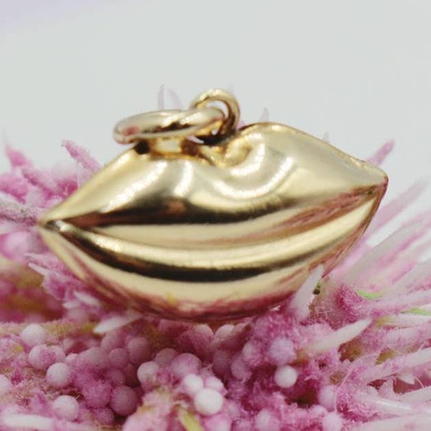 Kiss Me Lips Pendant for wholesale by Cherie by Cherie