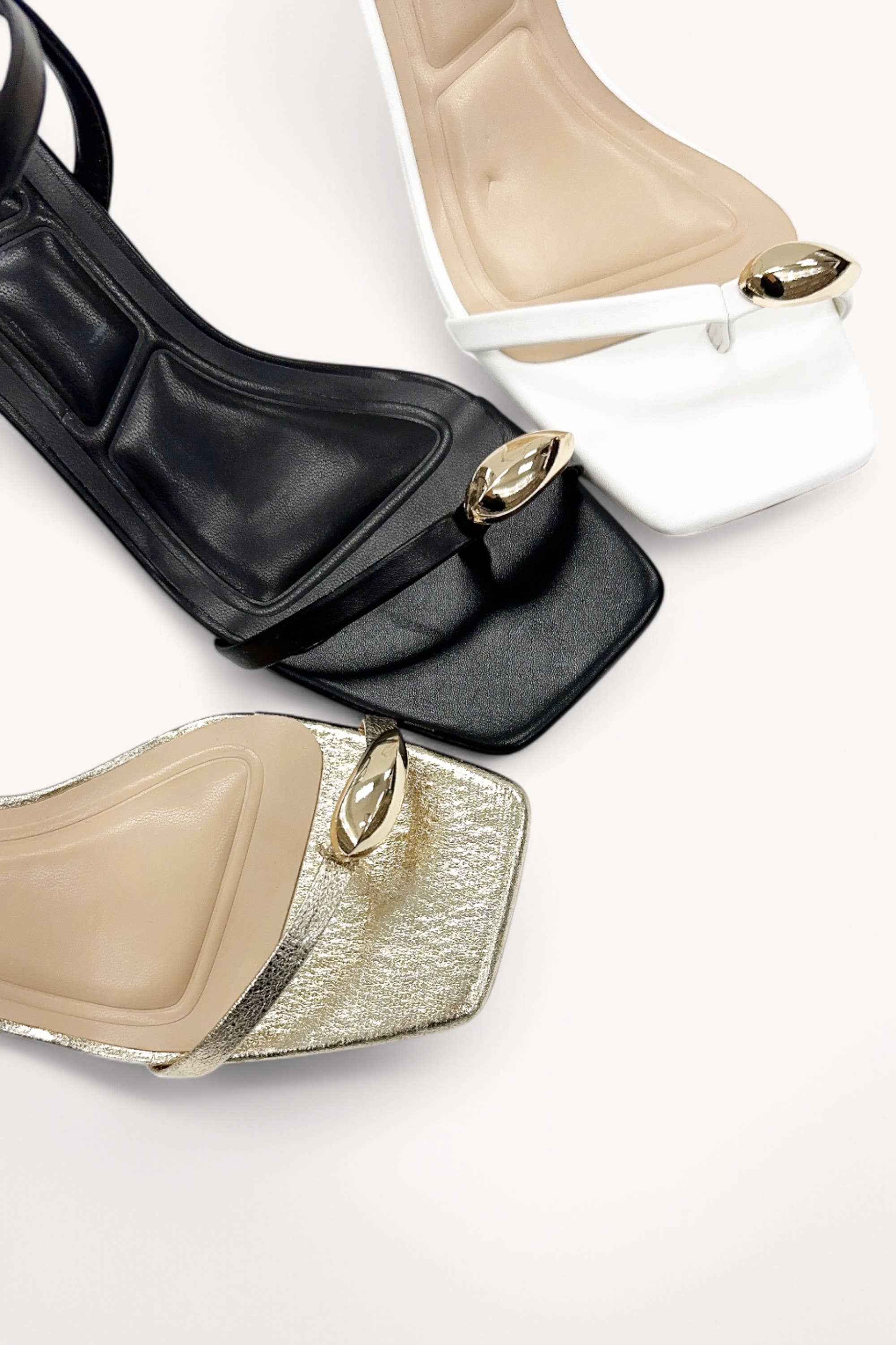 CCOCCI - Wholesale Low Heels - Women's - ROSSIE-23 GOLDEN TOE RING THONG STRAP SANDAL HEELS3