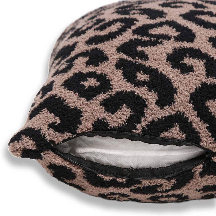 Sensibling Corp. - Wholesale Throw Pillow Cover - Leopard Patterned Cushion Cover
7