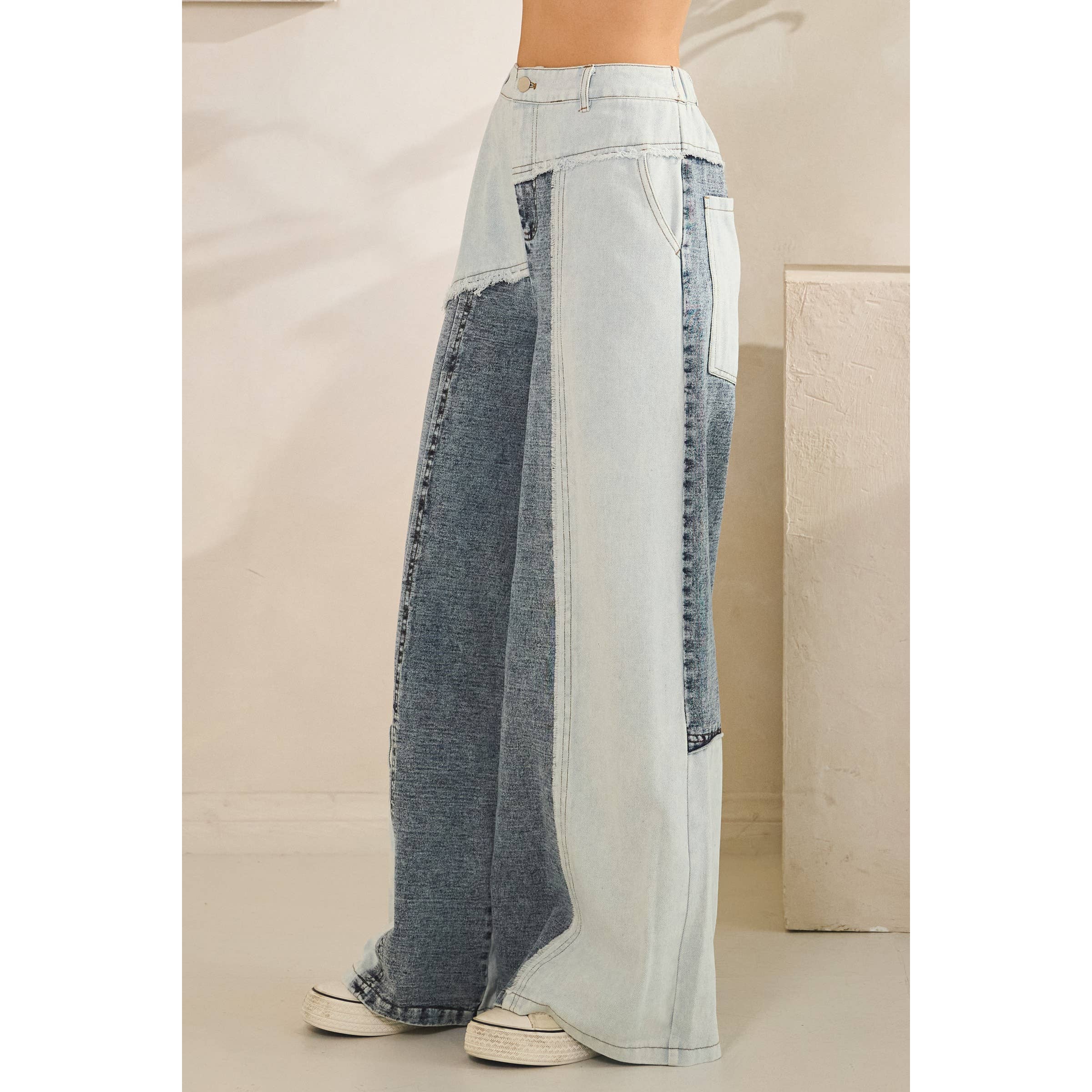 MEZCLILLA JEANS RECTOS ANCHOS DE MEZCLA DE DENIM LAVADO CON CONTRASTE de venta al por mayor en Faire8