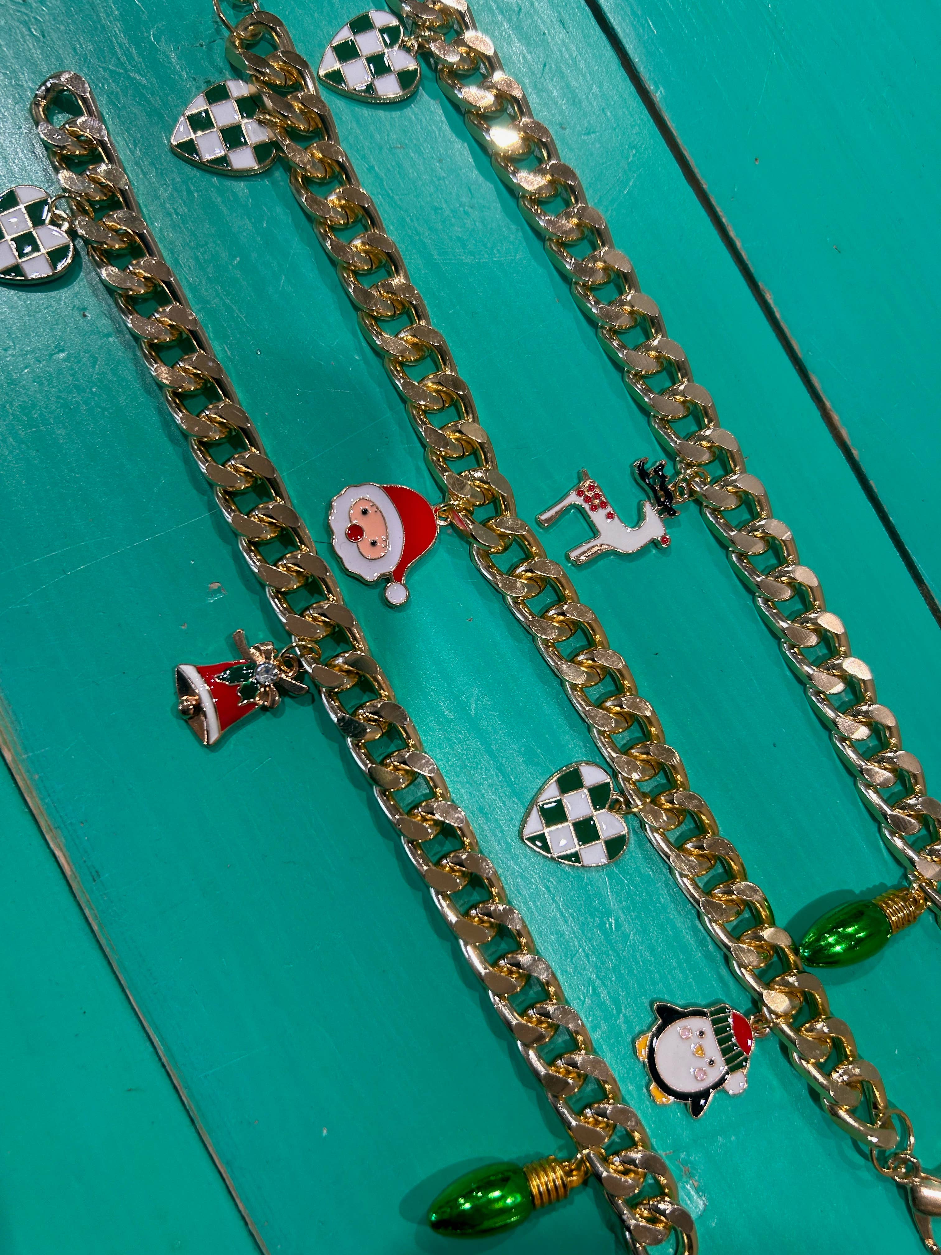 Vibes Hat Company - Wholesale Hat Accessory - Women's - Mix 3 Pack Christmas Trucker Chains | Santa | Hat Bar1