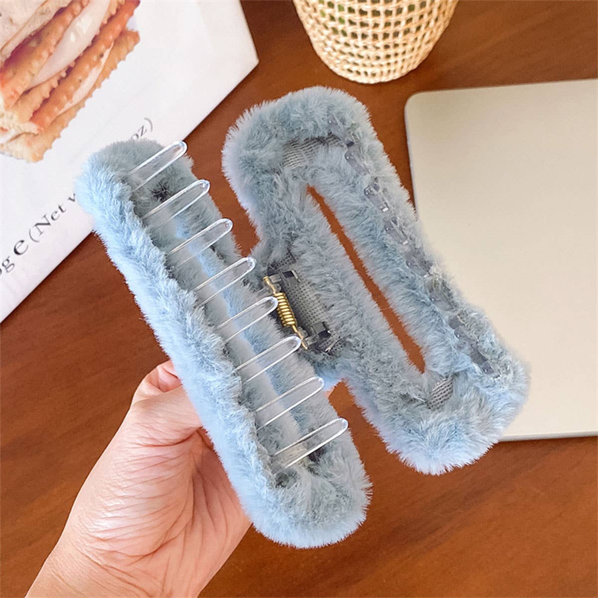 ACCITY - Wholesale Hair Clip - Women's - Faux Rabbit Fur Hair Claw - Elegant Winter Style_CWABE019810