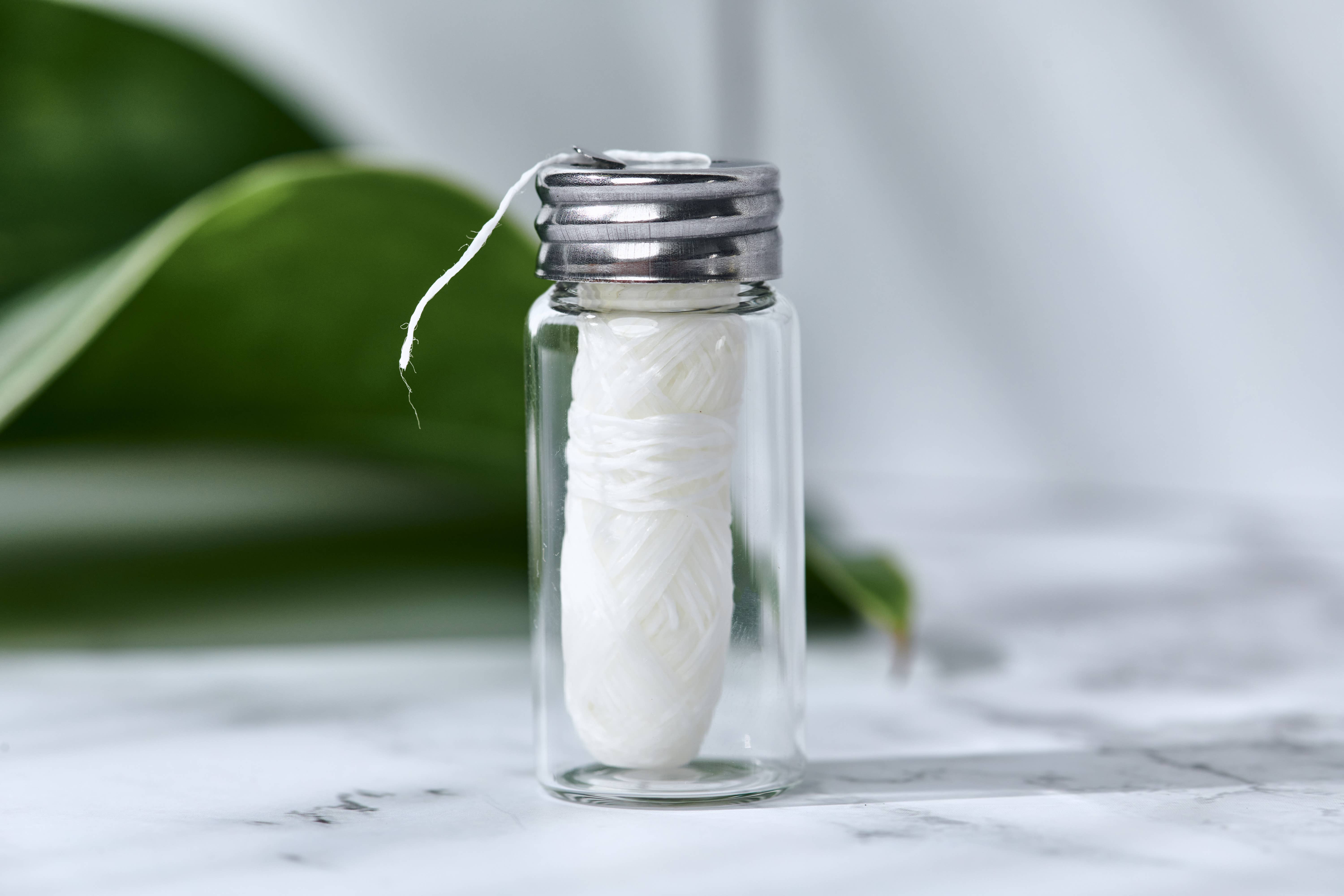 Desesh - Vendita all'ingrosso Filo interdentale - Pacchetto filo interdentale biodegradabile (barattolo di vetro + 2 ricariche)4