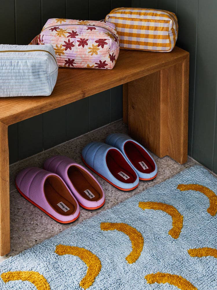 Mosey Me - Wholesale Toiletry Bag - Unisex - Mango Seersucker Dopp Kit2