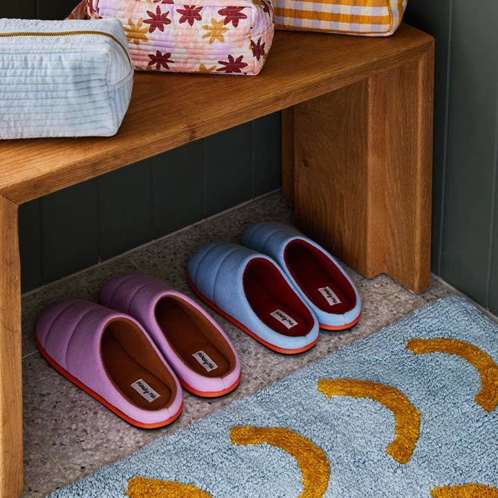 Mosey Me - Wholesale Toiletry Bag - Unisex - Mango Seersucker Dopp Kit2