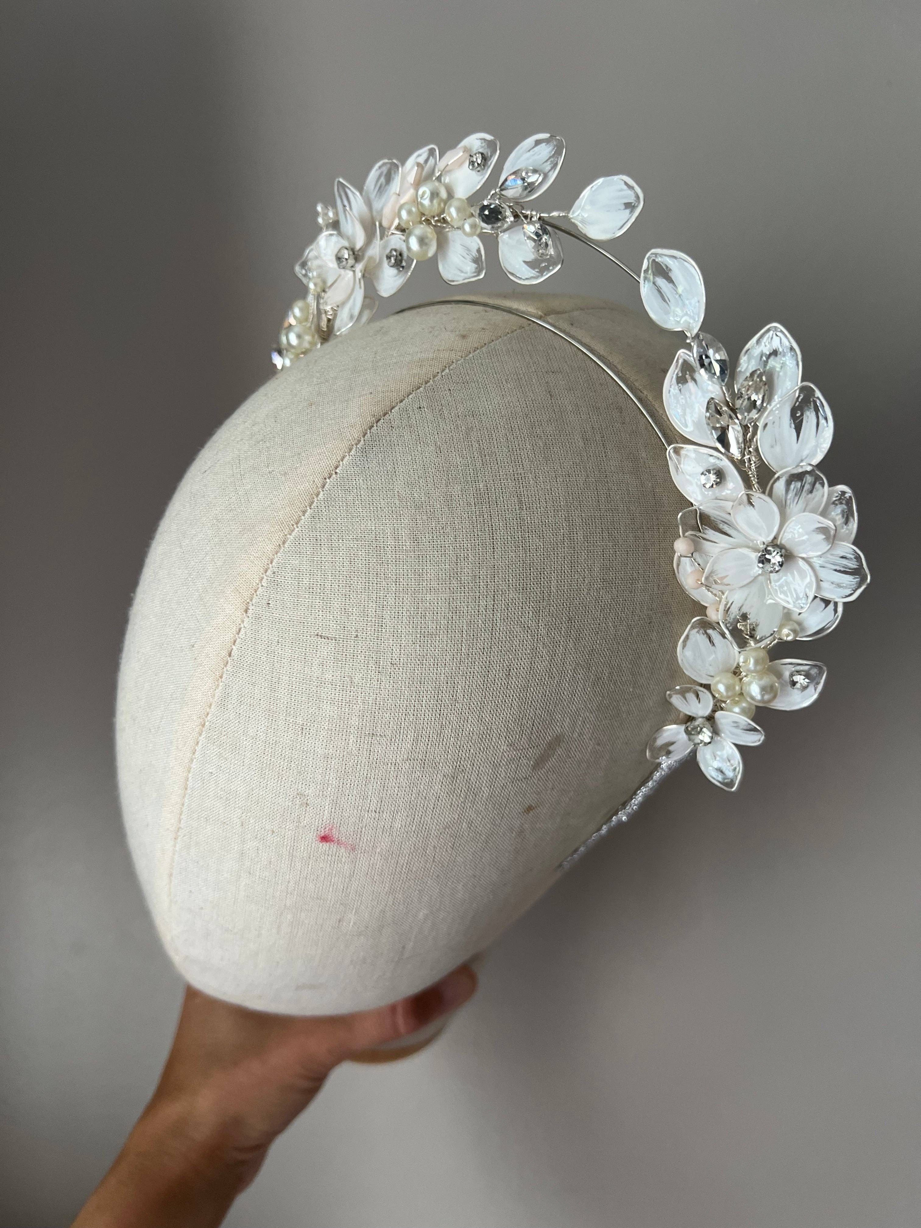 Preciuspearls - Wholesale Fashion Headband - Women's - Beige Flower Halo