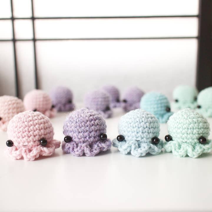 Mohu – Engroshandel Nøglering - Unisex – Hæklet blæksprutte amigurumi legetøj, ornament eller nøglering5