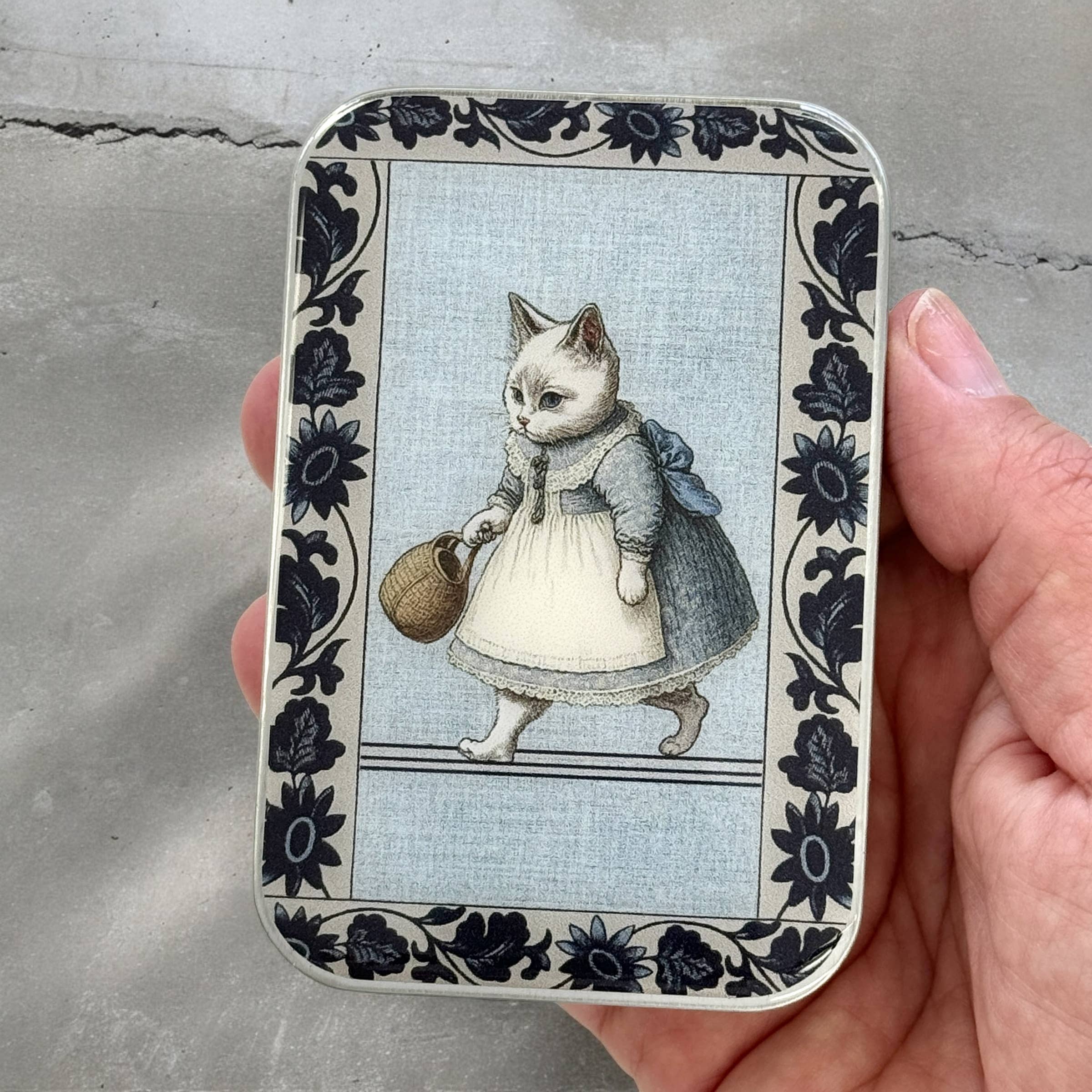Firefly Notes - Wholesale Knitting/Crochet Supplies - Kitty notions tin2