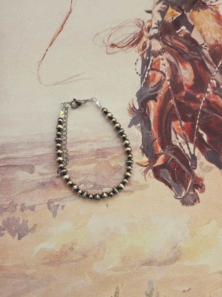 Le bracelet Anne pour la vente par The peachy cactus boutique