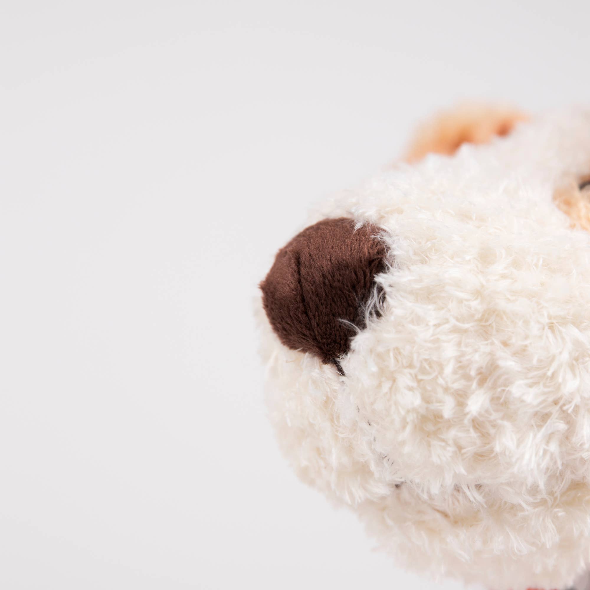 Egmont - Wholesale Stuffed/Plush Toy - Kids & Baby - Plush Eliot Stuffed Dog9