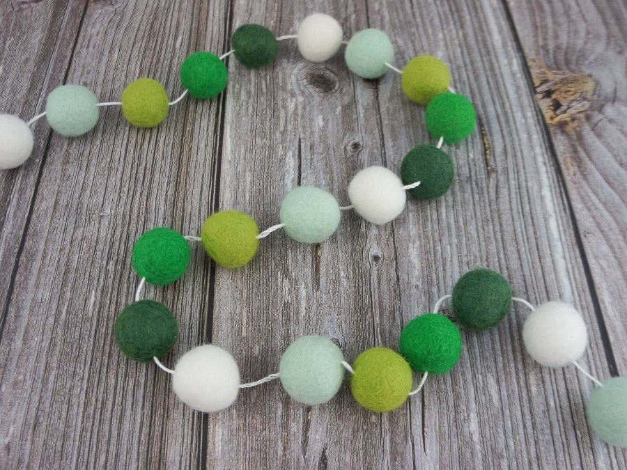AKUKU – wholesale Bunting/garland – Green & Seafoam Pom Pom Garland2