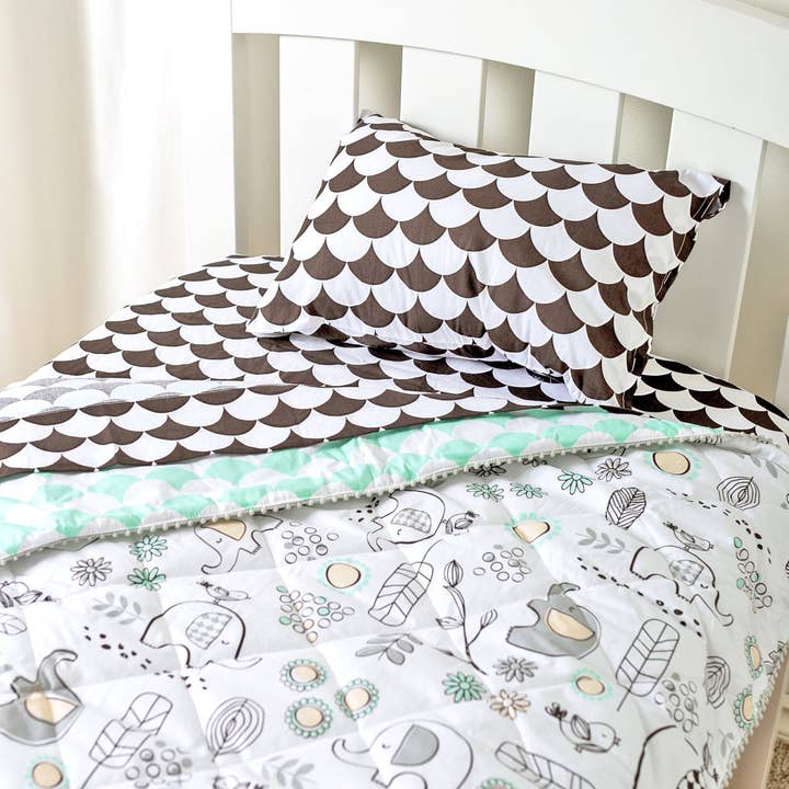 Living Textiles - Wholesale Cot/Crib Sheets - Toddler Sheet Set - Kayden Black Scallops