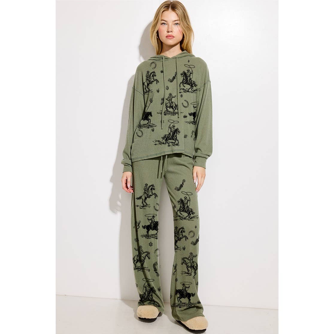 Phil Love - Venta al por mayor Conjunto de ropa cómoda - Mujer - Conjunto de ropa de salón con capucha y estampado de canalé Desert Cowgirl 22