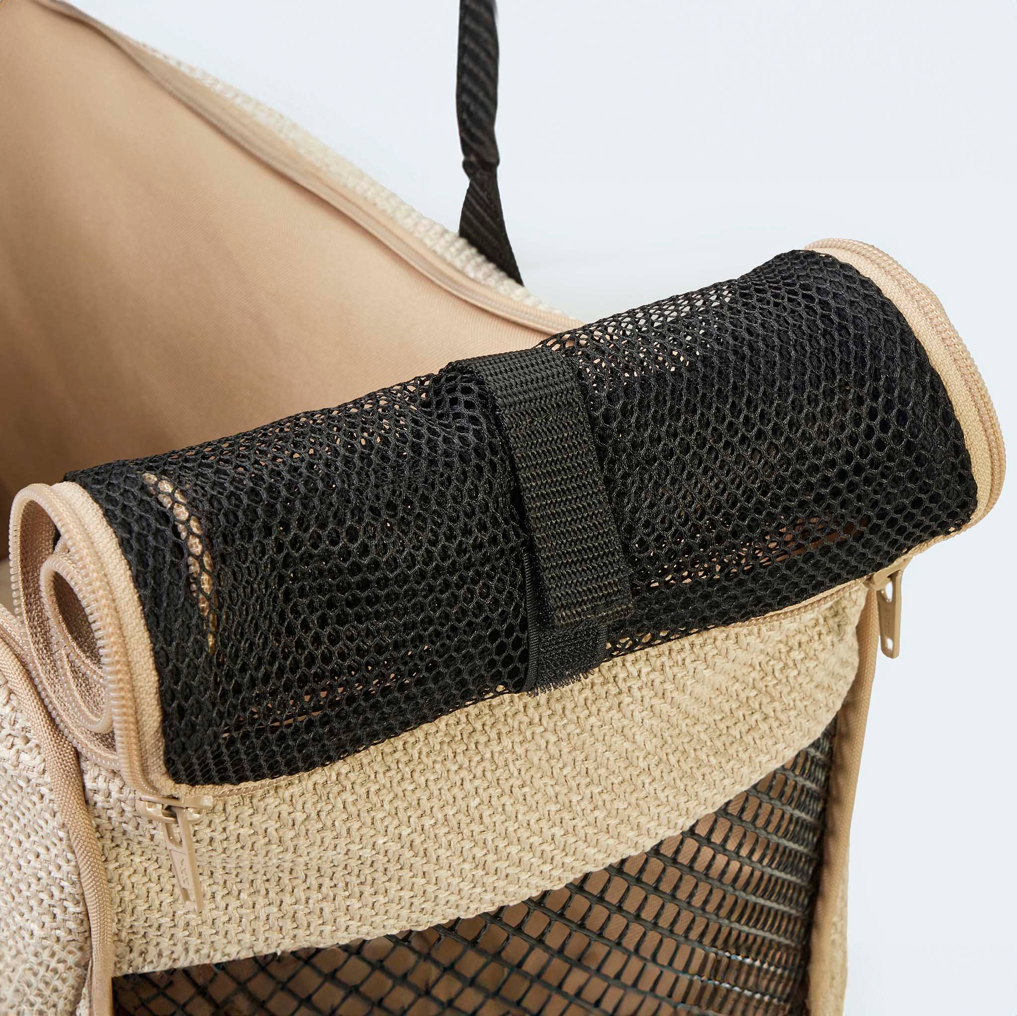 ​​Leopold's Finest for dogs – wholesale Transportbur – Hund – Flygväska för taxar och små hundar med ortopedisk madrass4