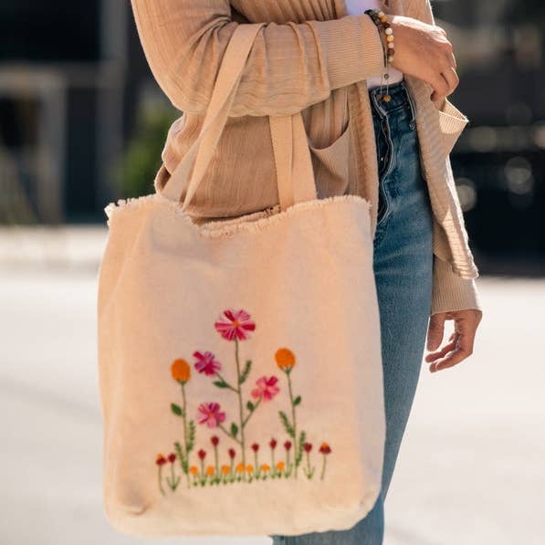 Aasha Collective - Wholesale Tote Bag - Women's - Handmade Everyday Tote (Off-White Wildflowers) Survivor-Made1