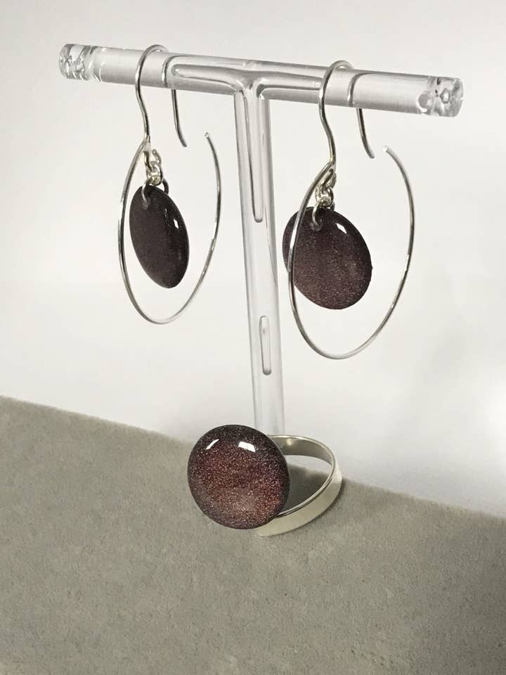 Halsketting met pruimenglitter, set met ring en creolen voor wholesale door La Chaumière à Bijoux