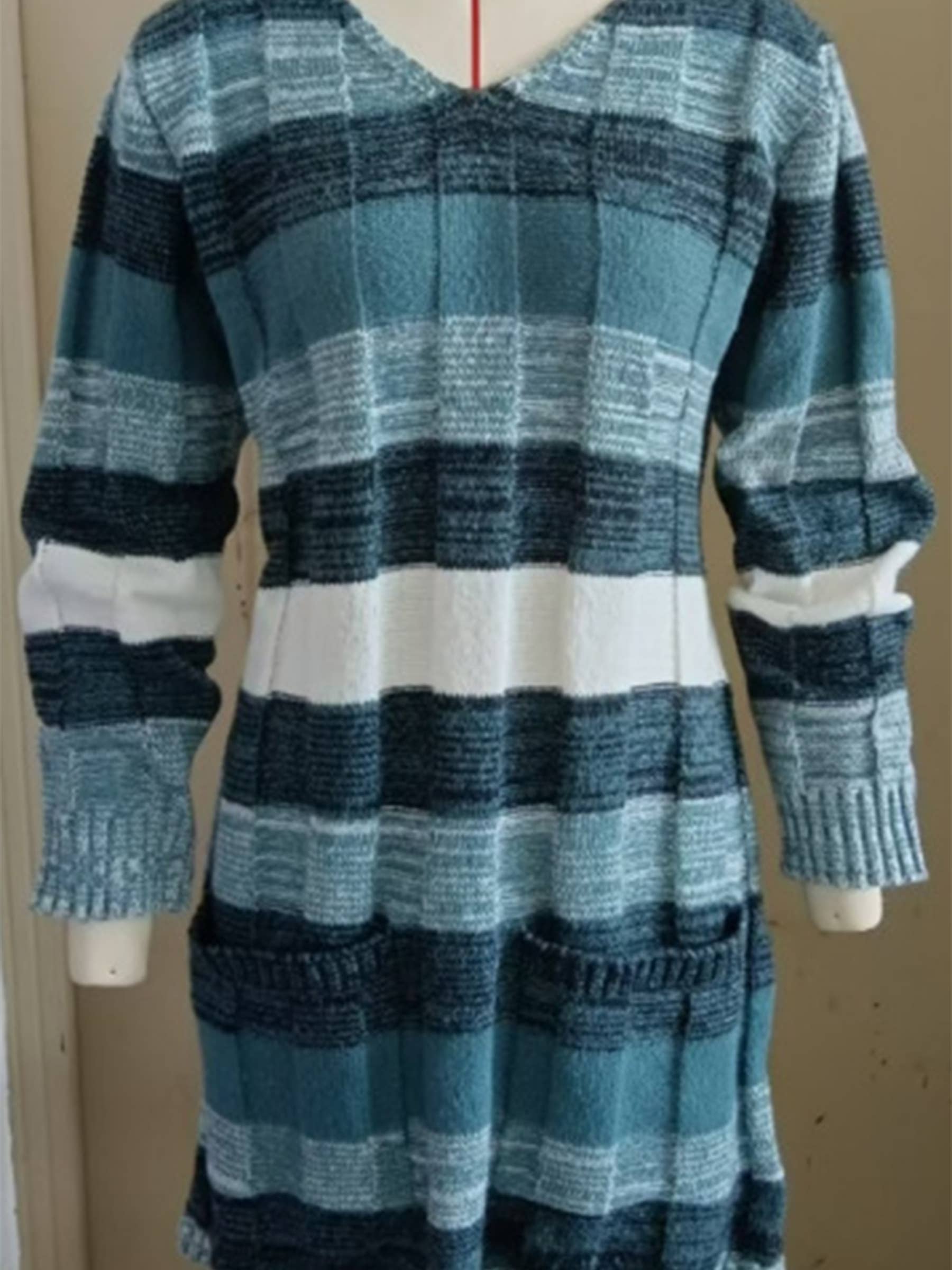 Wholesalesir - Wholesale Dress - Women's - V-neck Color Blocked Pocket Knitted Dress3