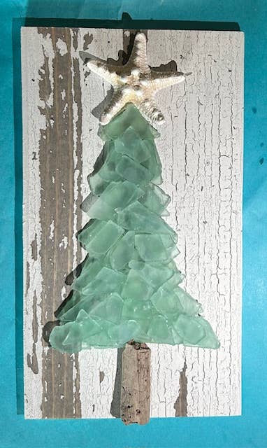 A SEAGLASS CREATION/SALTY SIGNS DESIGNS - Wholesale Artificial Christmas Tree - Shabby Plank Seaglass Christmas Tree - 14 in4