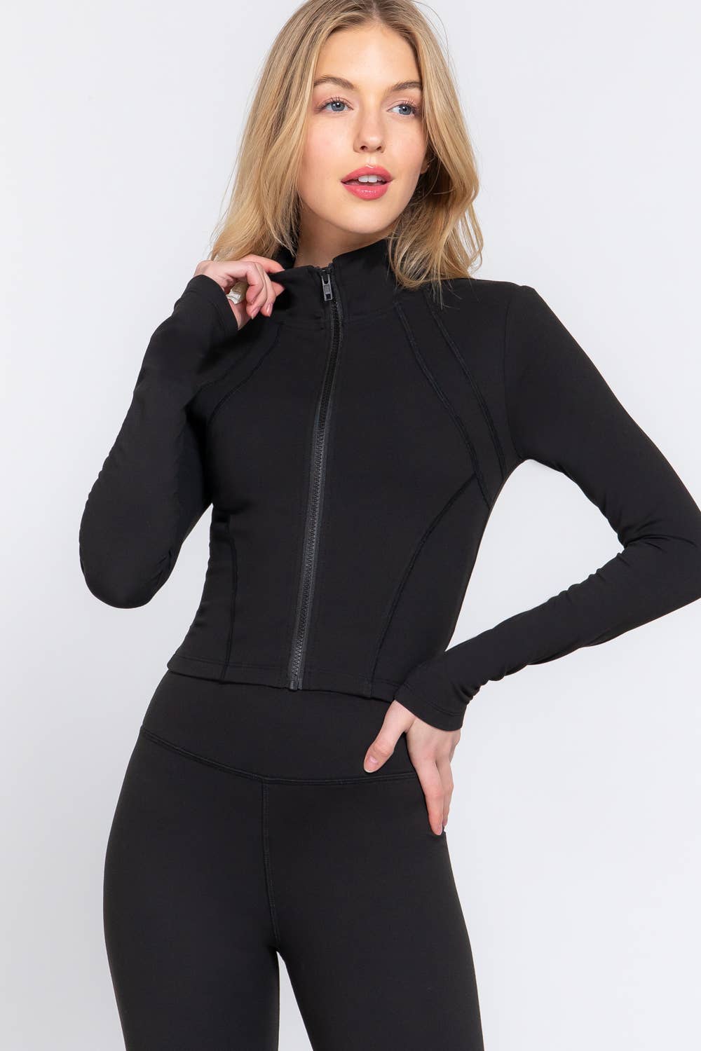 Active Basic | Active USA – Casaco de desporto - Mulher por atacado – Casaco de Treino com Fecho de Correr e Gola Alta de Manga Comprida25