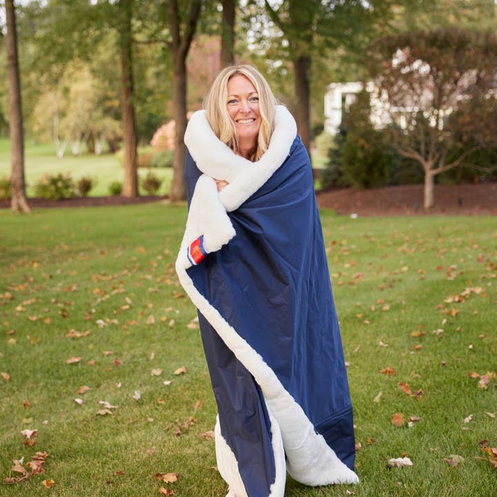 Pretty Rugged - Wholesale Throw Blanket - Waterproof Windproof Outdoor Blanket | Pretty Rugged24