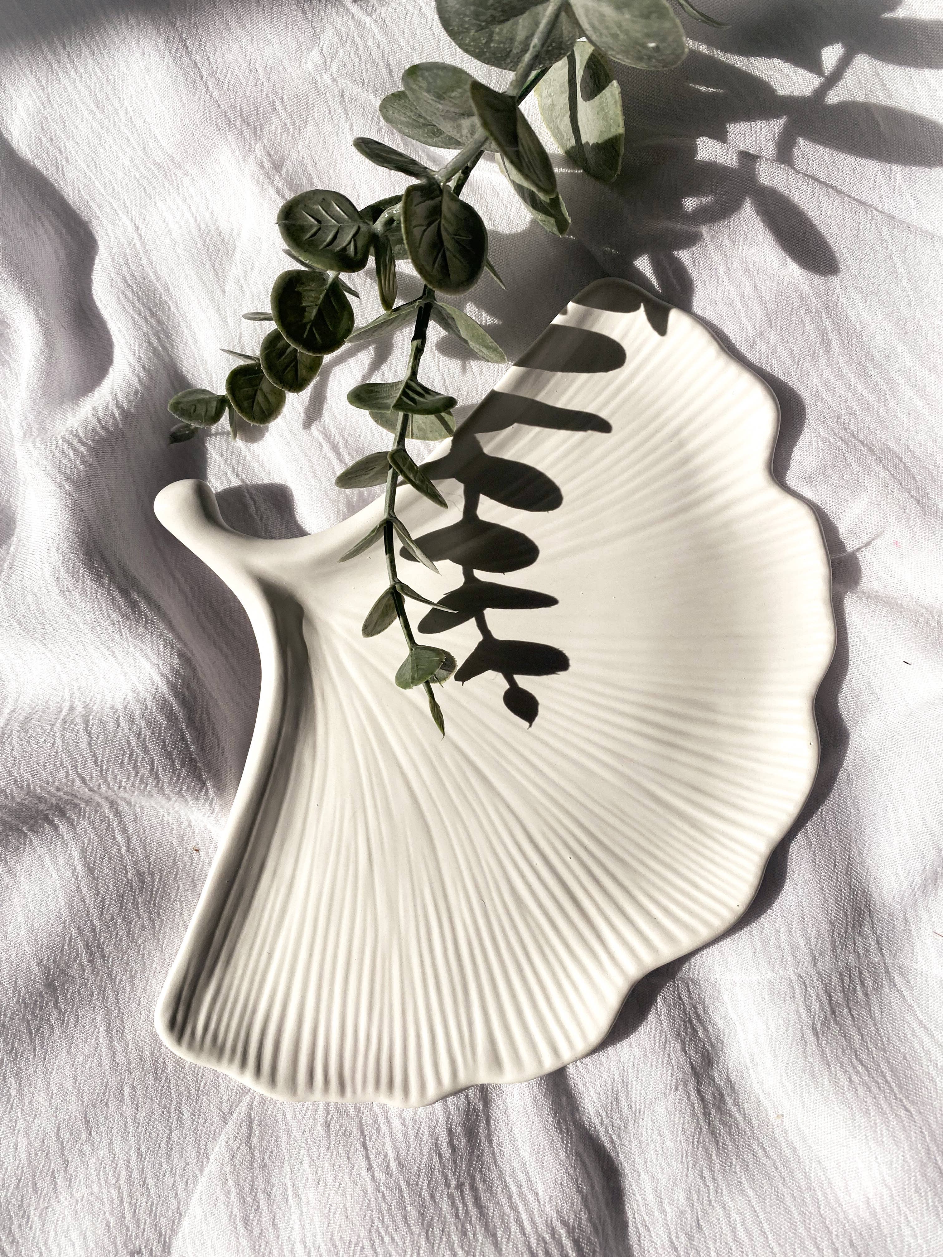 Niki Candle - Wholesale Decorative Tabletop Object - Ginko tray3