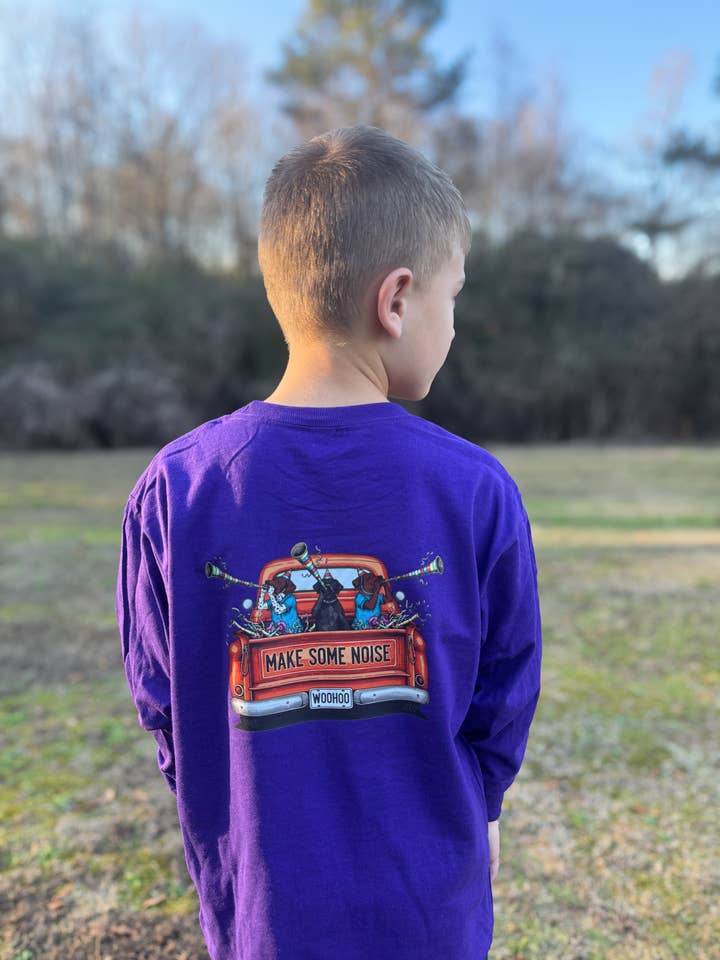 FAITES DU BRUIT | T-SHIRT À MANCHES LONGUES GRAPHIQUE pour la vente par Foster & Co.