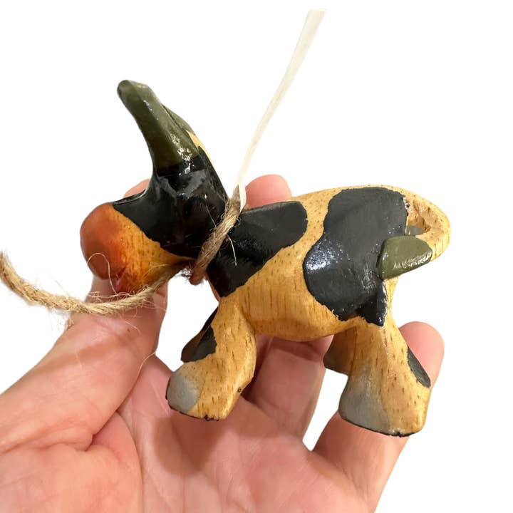 Music Frog Co - Wholesale Decorative Figurine - Handmade Wooden Farm Cow Decoration Figurine5