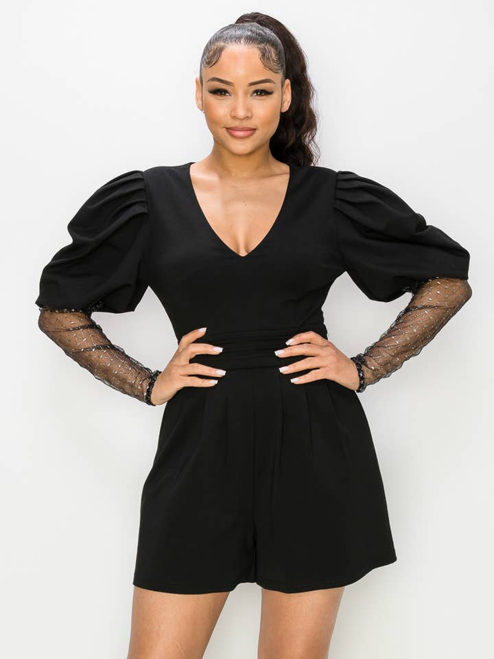 LANGE MOUW MET GEPLOOIDE ROMPER AAN DE VOORKANT voor wholesale door Shop Michella