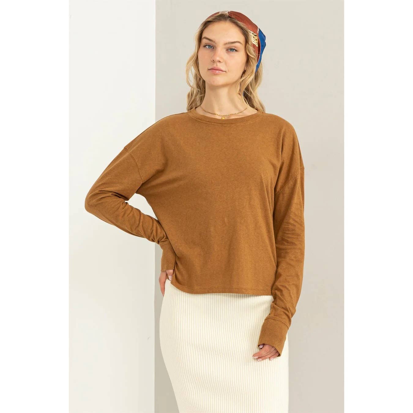 Apolline – Großhandel T-Shirt – Damen – LANGARMSHIRT MIT RUNDHALSAUSSCHNITT11