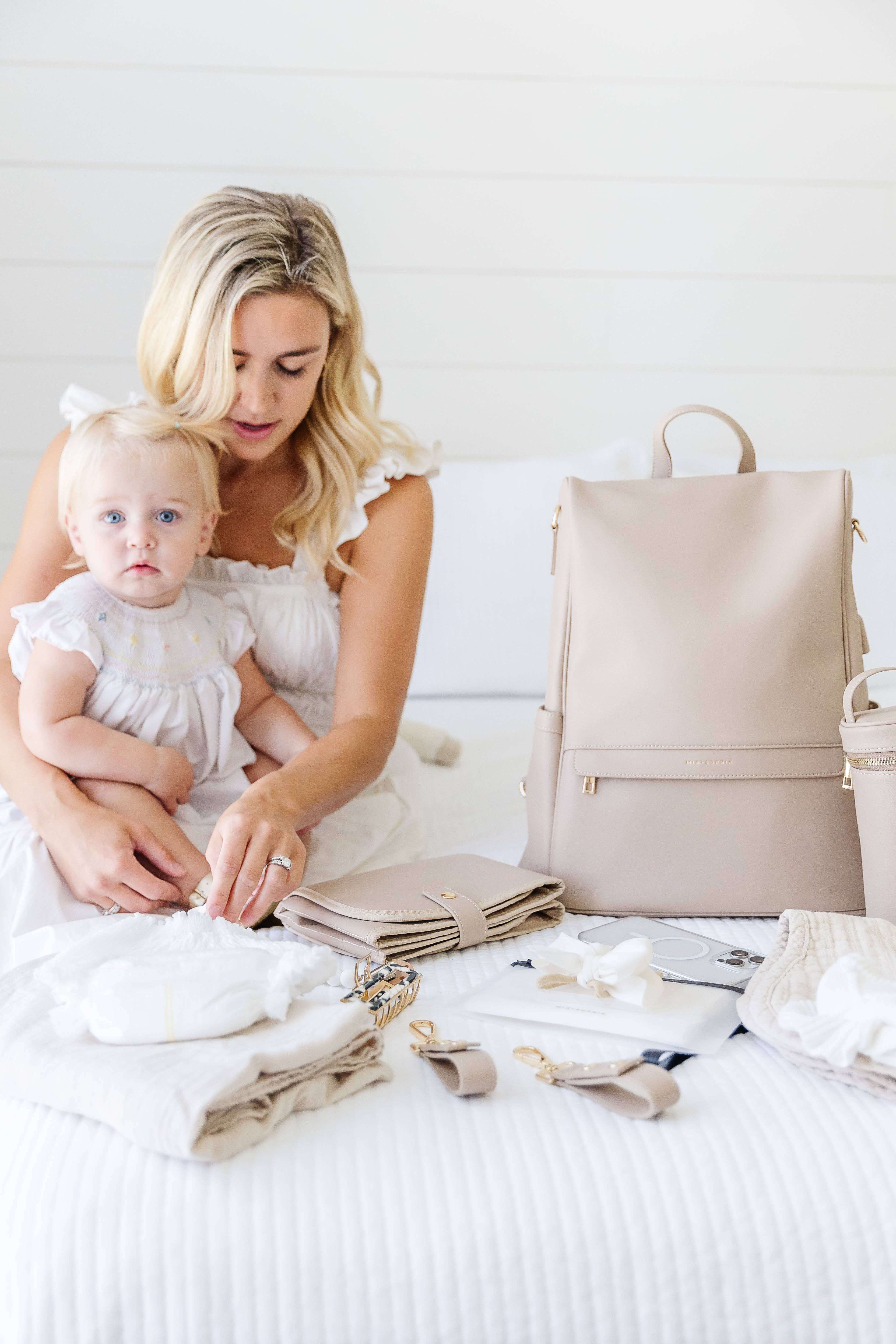 Mia + Sophia – Engroshandel Bletaske - Baby – Mia pusletaske med stelremme, flaskebholder og pusleunderlag6
