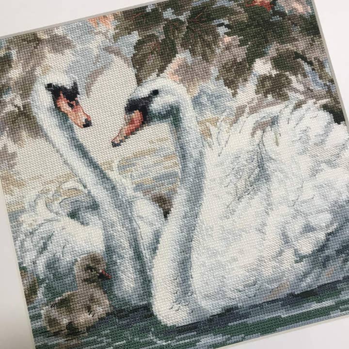 RIOLIS - Wholesale Embroidery/Cross Stitch Supplies - Cross Stitch Kit From Riolis 1726 White Swans5