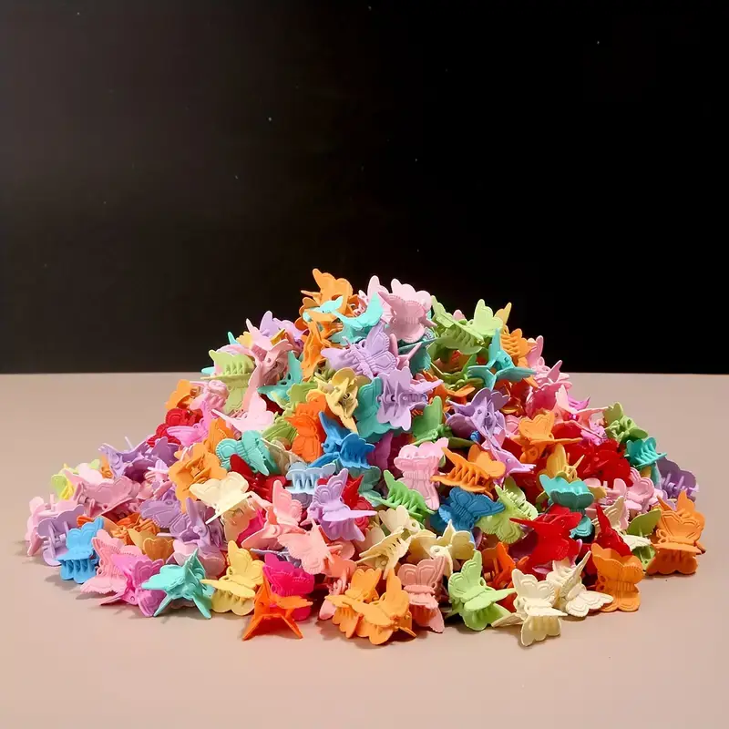 Magnifique Hearts – Engroshandel Hårspænde - Dame – Mini Butterfly Hårklip: Plastic Shark Claw Clips til hår3