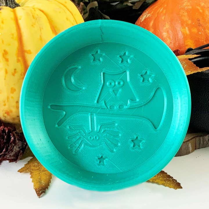 Moule à bombe de bain Hibou d'Halloween avec araignée - Moule imprimé 3D pour la vente par Ocean Moulds