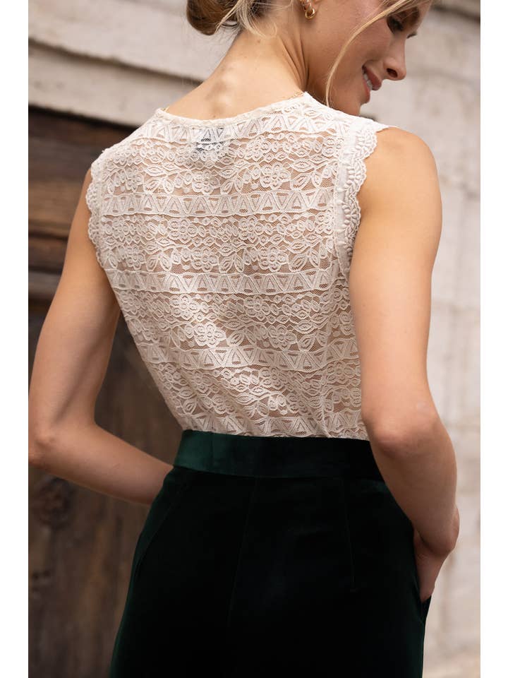 CHOKLATE PARIS - Wholesale Blouse - Women's - Semi-sheer lace stretch top - 81001