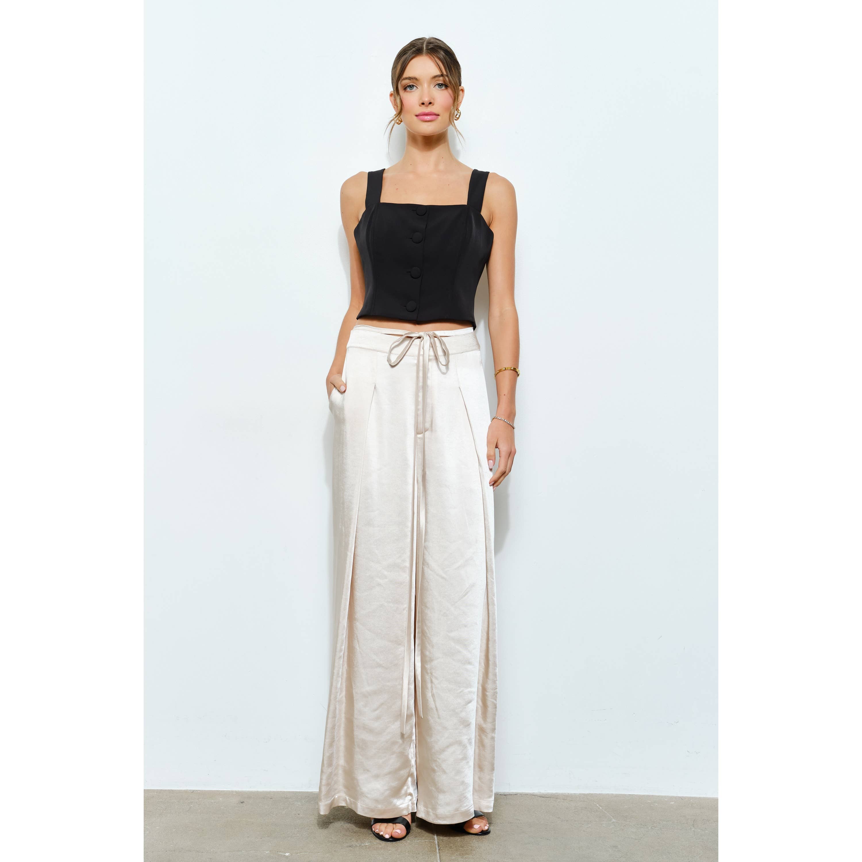 INA - Vente Pantalon – femme - Pantalon large en satin avec pli avant3