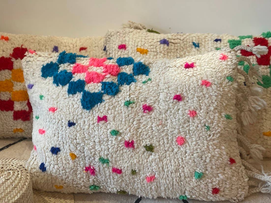 NOMAD BY LIV – wholesale Prydnadskuddfodral – Handgjord Färgglad Azilal Kuddfodral, Färgglad ull2