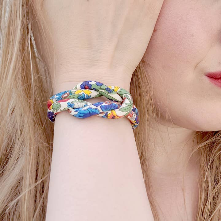 Bunny Bosworth - Wholesale Woven/Braided Bracelet - Reef Knot Bracelet - Meadow Flowers3