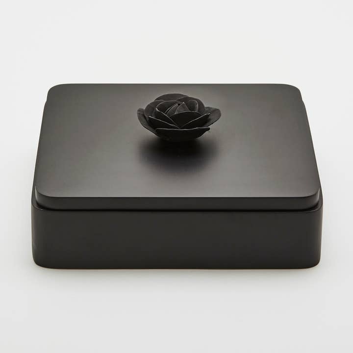 Lacquered wooden box and ceramic flower 20cm - BLACK ROSE XL for wholesale by Anoq