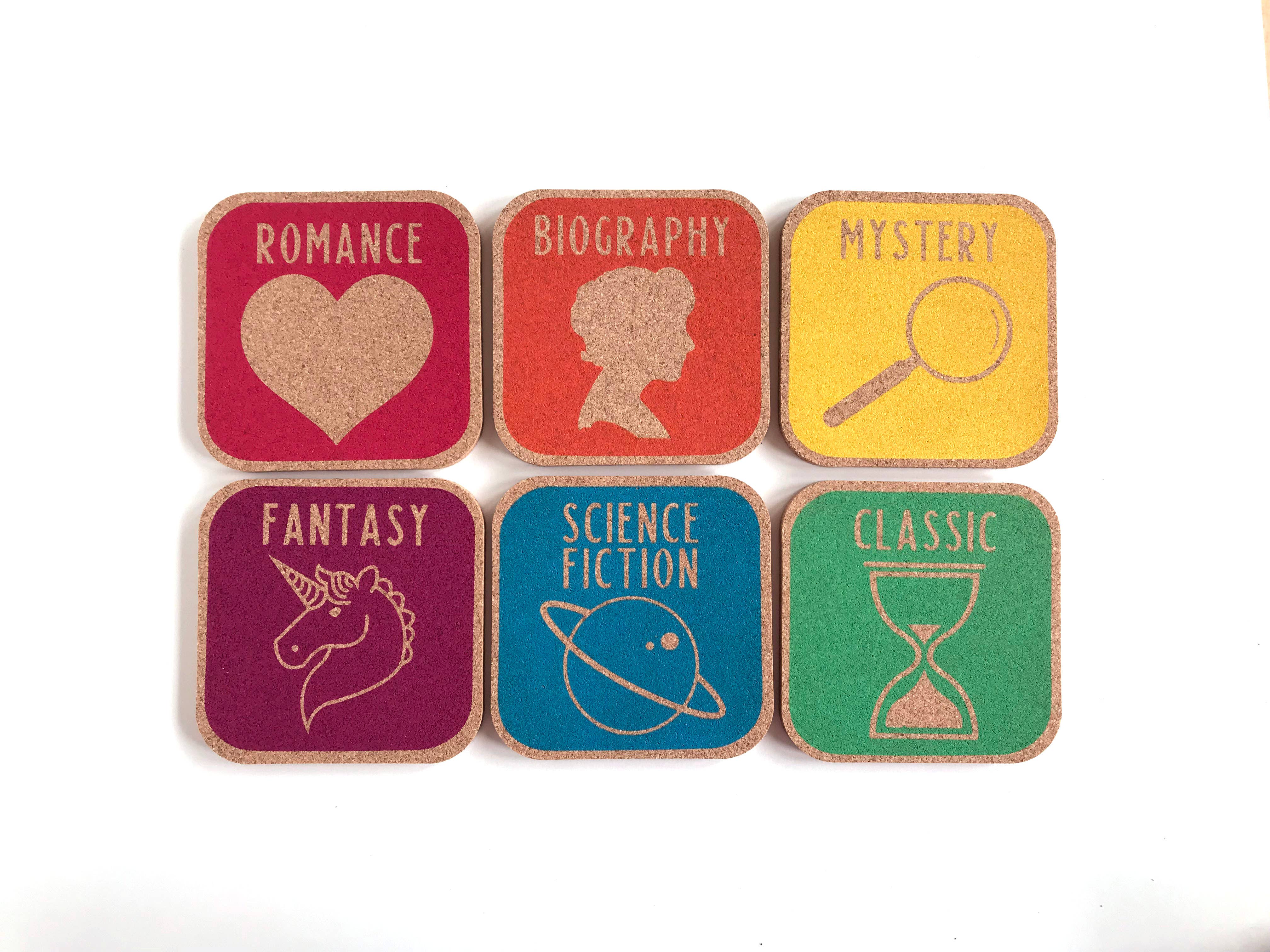 Dirtsa Studio – wholesale Underlägg – Bibliotek Genre Coasters med bokfodral - Set om 66