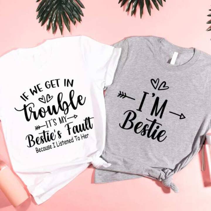 Besties skyld T-shirt for engroshandel hos Adorb Custom Tees
